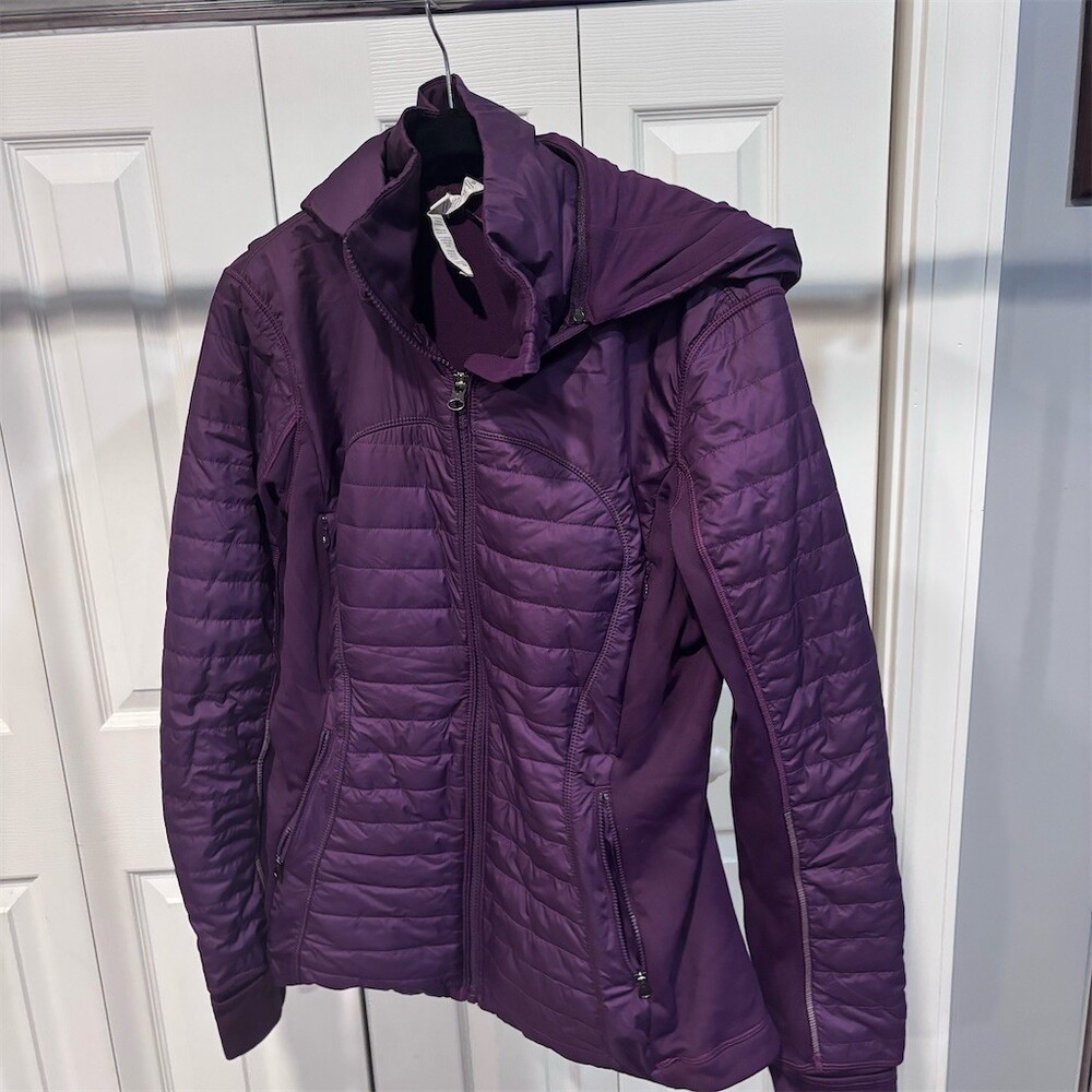 Lululemon First Mile Jacket Womens Size 10 Dark Purple Quilted Full Zip